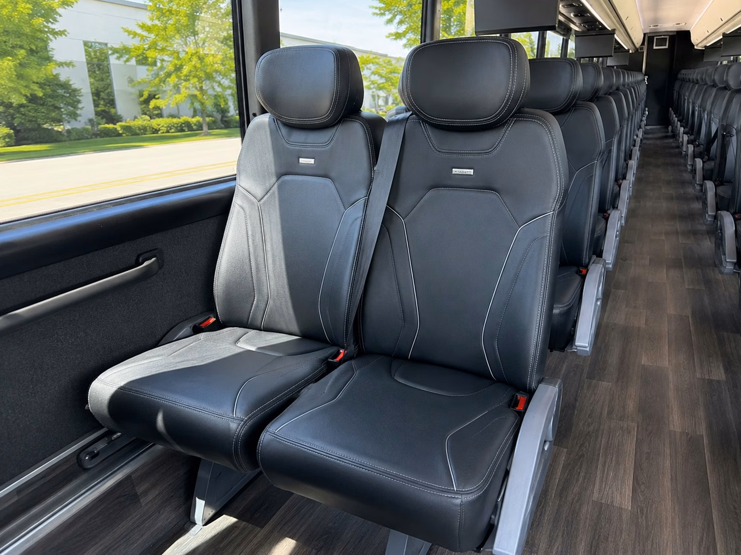 bridal party transportation on your wedding day in st cloud