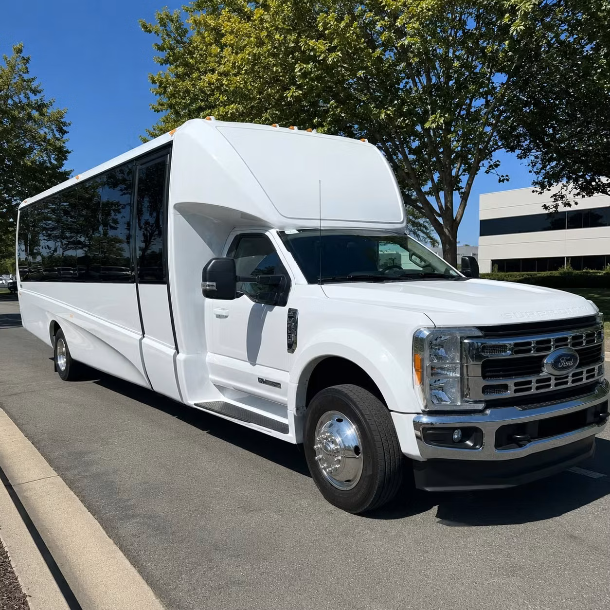 st cloud 18 passenger minibus rental