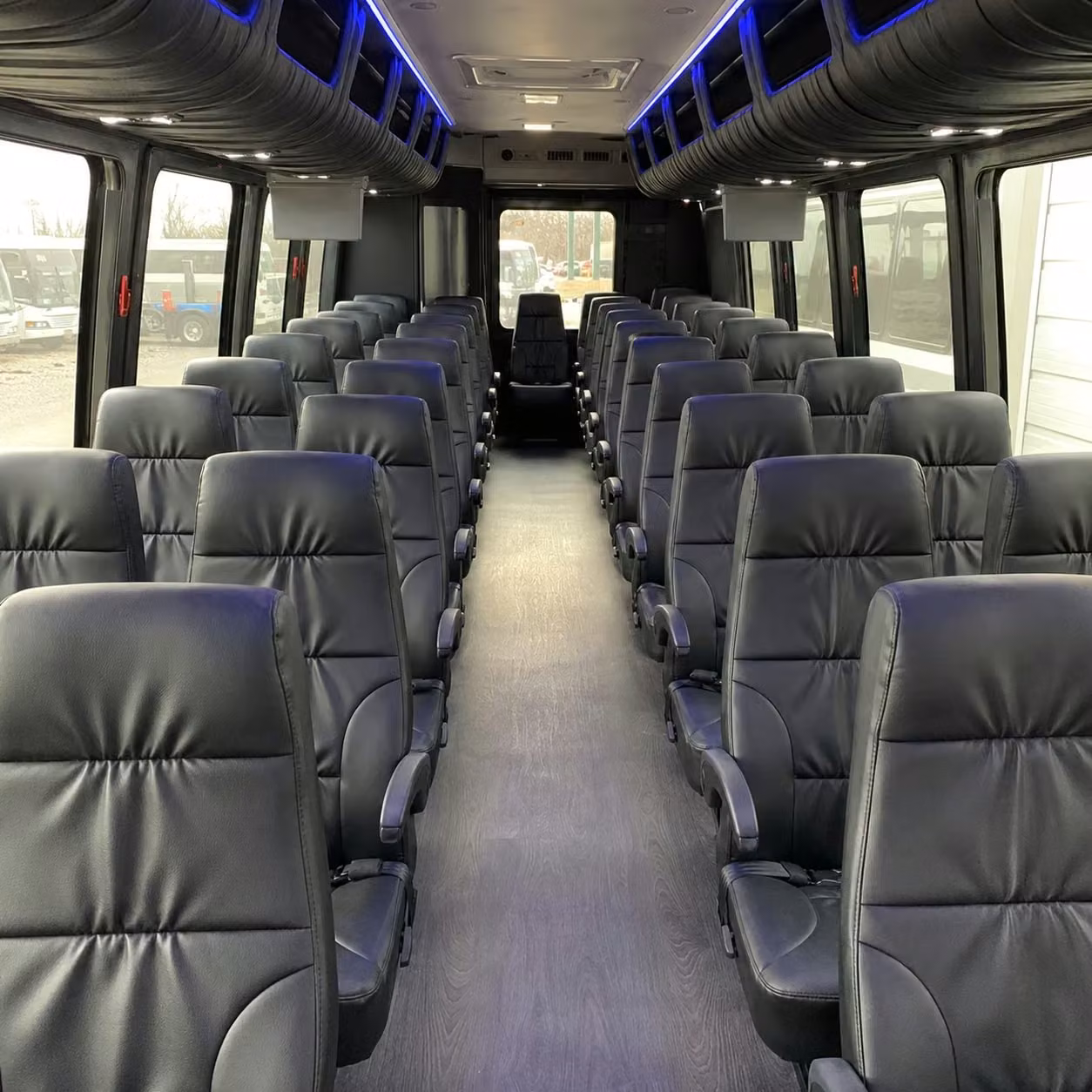 st cloud 28 passenger minibus rental