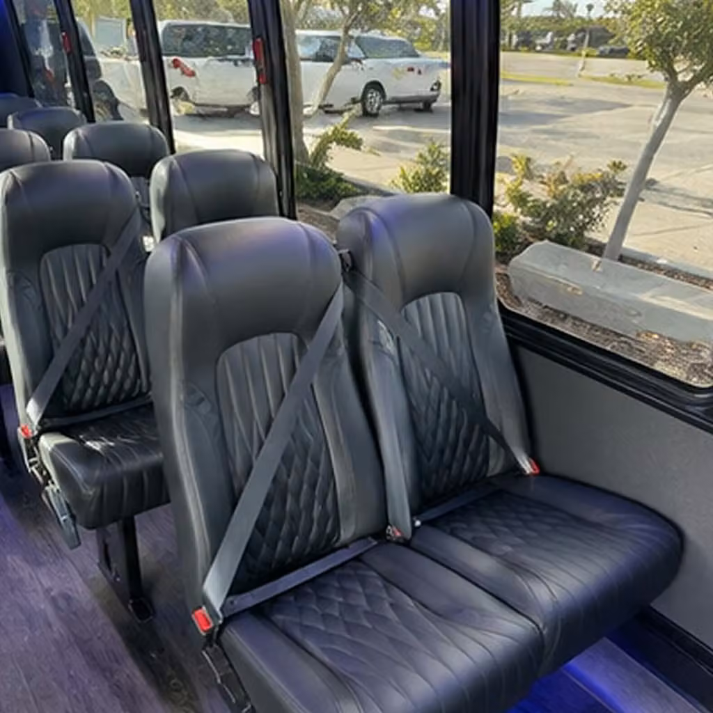 st cloud 30 passenger minibus rental