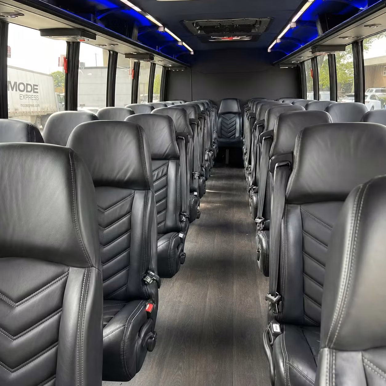 st cloud 35 passenger minibus rental